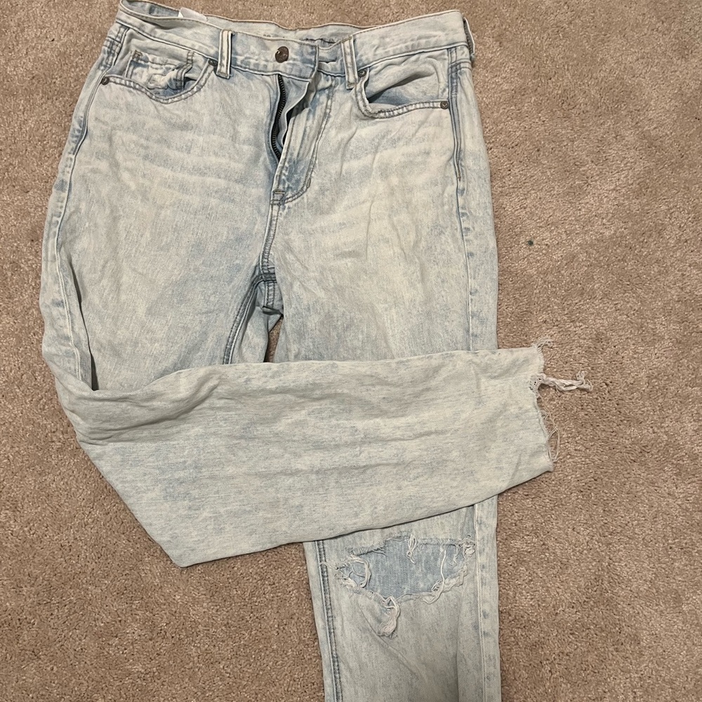 When does American eagle mom style jeans